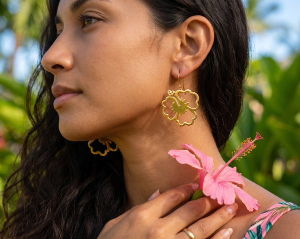 Hibiscus Flower Earrings – Yellow Gold